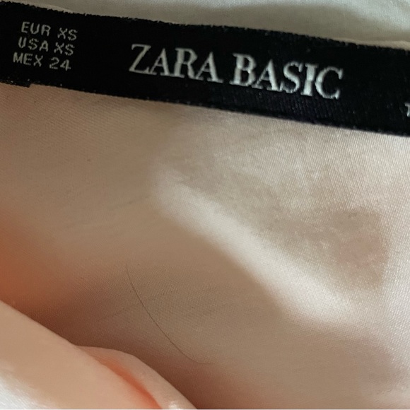 Zara Basics Size XS Peach/ Gold Long Sleeve Blouse With Keyhole Back - Picture 2 of 3